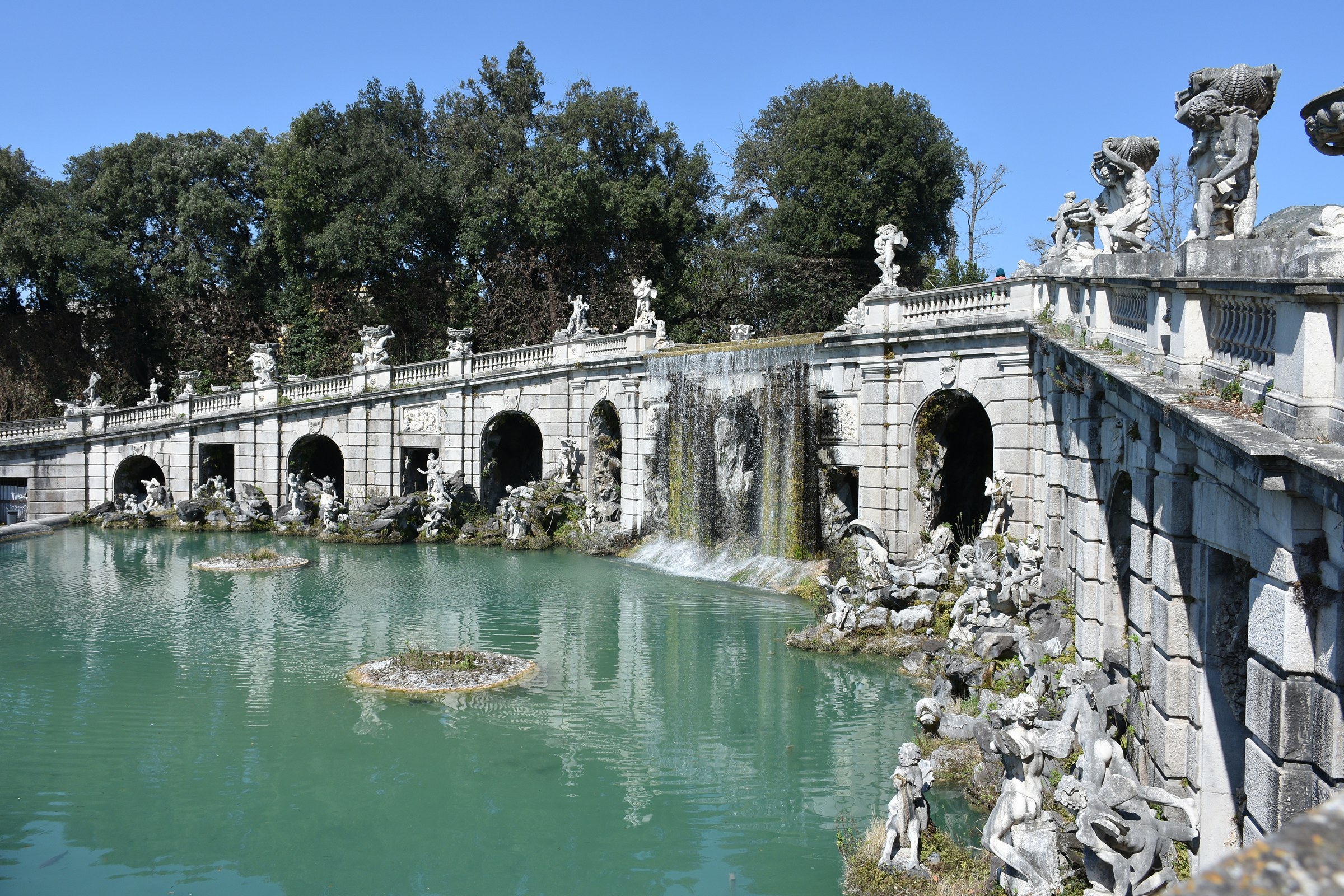 Der Park des Königspalasts von Caserta heute. Foto Giuseppe Guida, Wikimedia Commons, CC BY-SA 4.0.
